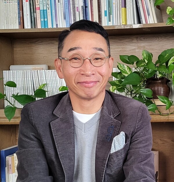 개그맨 장용 첫 시집 '나도 썼어 너도 써봐' 펴내